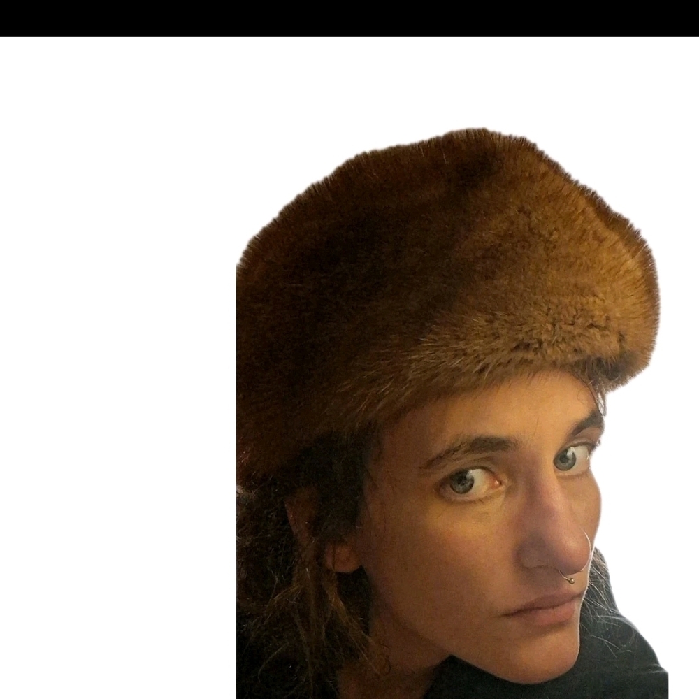 CREATION VITORRIO  Luxurious Brown Fur Hat